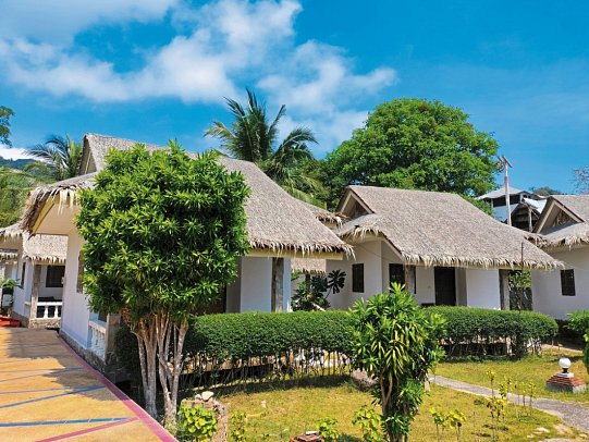 Phuwadee Resort - Wohnbeispiel Pool Side Bungalow (Zimmercodierung BBP)