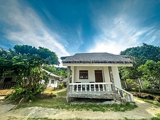 Phuwadee Resort - Wohnbeispiel Beach Front Bungalow (Zimmercodierung BBO)