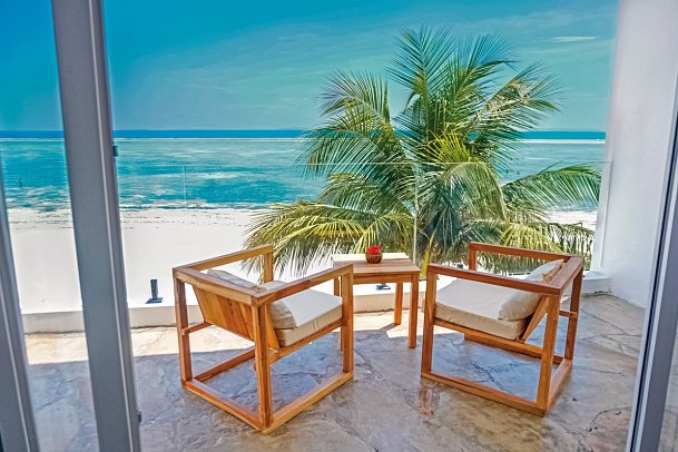 AHG Sun Bay Mlilile Beach - Beispiel Terrasse (Zimmercodierung DBO)