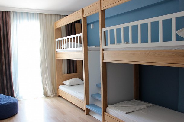 Telatiye Resort - Wohnbeispiel Familienzimmer mit Etagenbett (Zimmercodierung FX1)