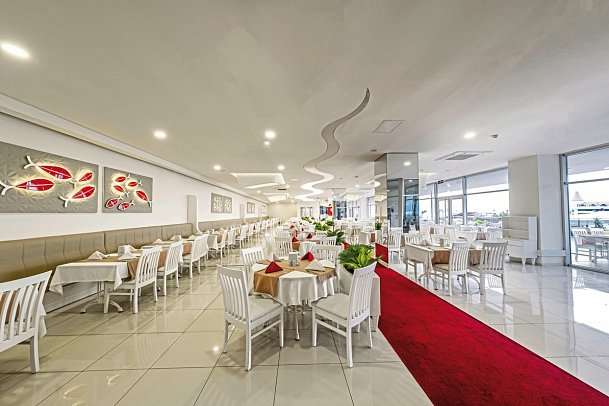 Laguna Beach Alya Resort & Spa