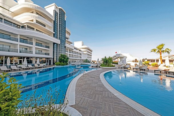 Laguna Beach Alya Resort & Spa