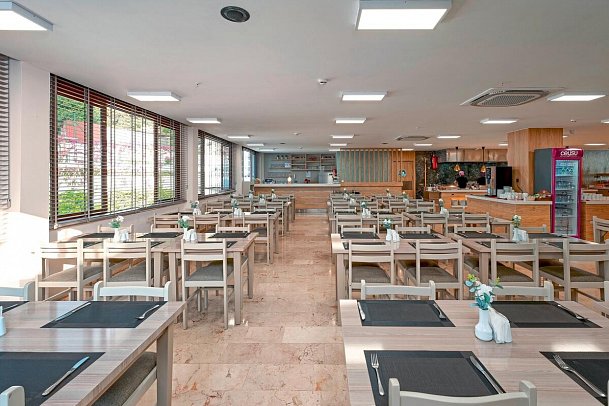 Club Hotel Titan