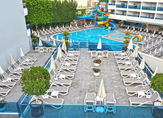 Avena Resort & Spa Hotel