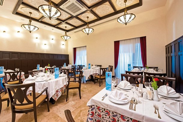 Melas Lara Hotel