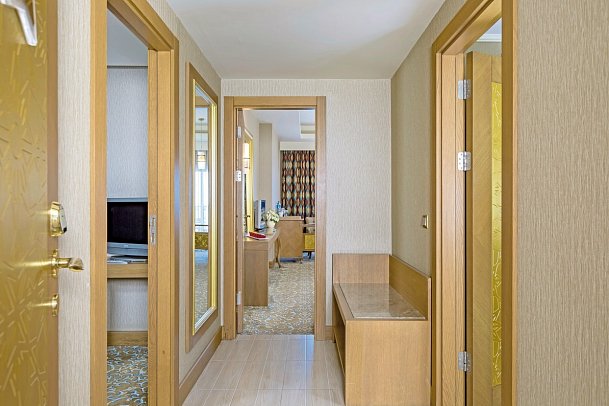 Royal Holiday Palace - Wohnbeispiel Familienzimmer (Zimmercodierungen FBL & FBM)