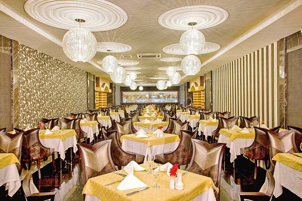 Royal Holiday Palace