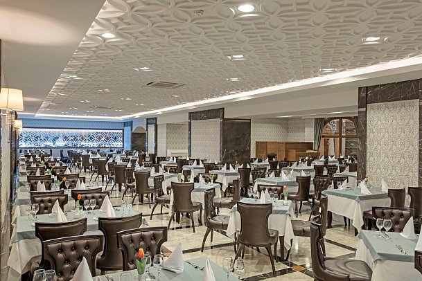 Royal Holiday Palace