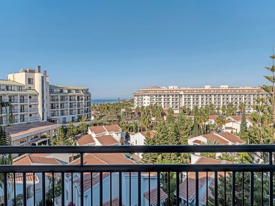 Washington Resort Hotel - Wohnbeispiel Doppelzimmer seitl. Meerblick (Zimmercodierung DBN)