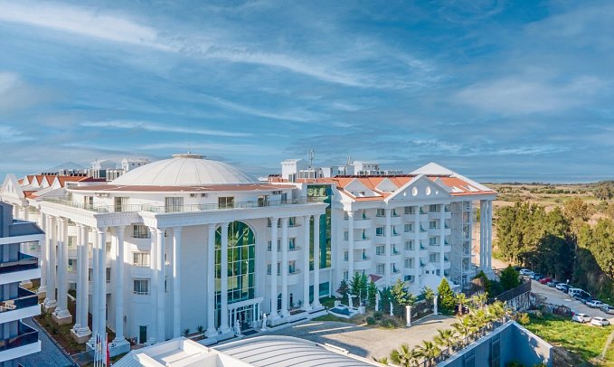 Roma Beach Resort & Spa