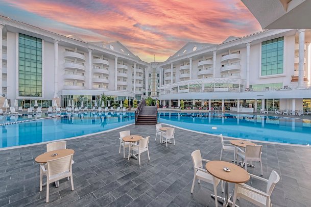 Roma Beach Resort & Spa