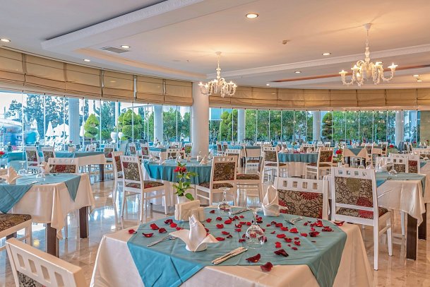 Roma Beach Resort & Spa