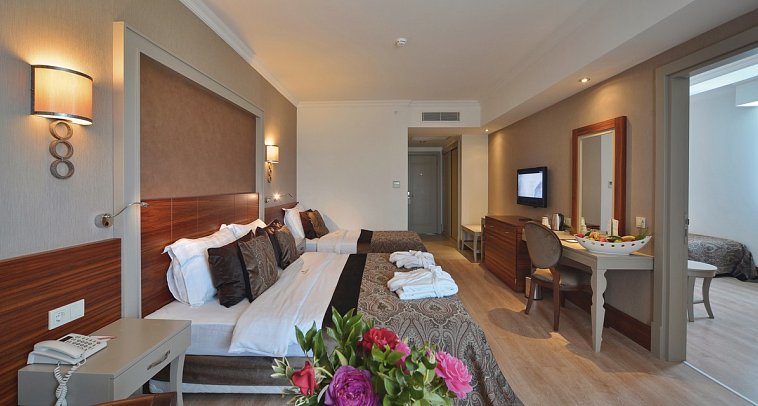 Well Palace Side - Wohnbeispiel Familienzimmer Landblick (Zimmercodierung FBL)