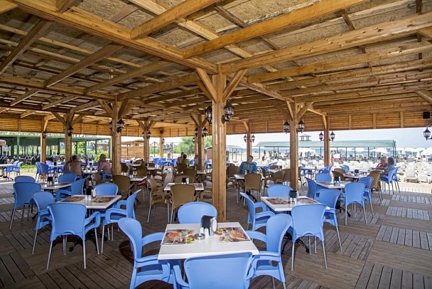 Palm World Side Resort & Spa
