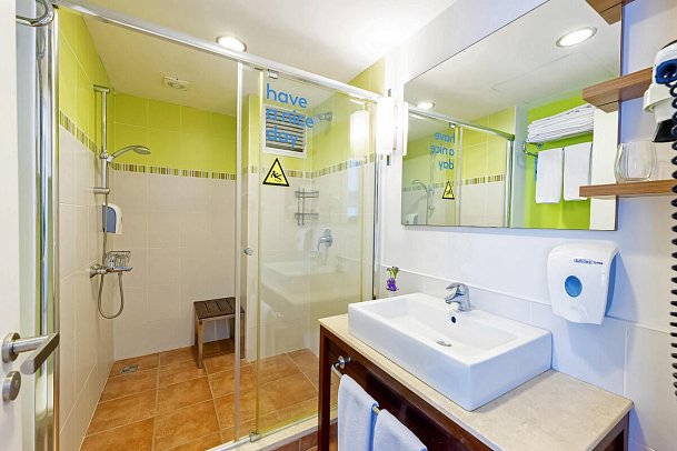 Calimera Side Resort - Beispiel Bad Familienzimmer (Zimmercodierungen FB1, FP1 & FBP)