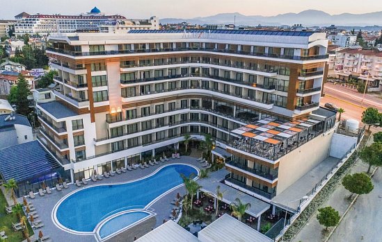 Alexia Resort & Spa