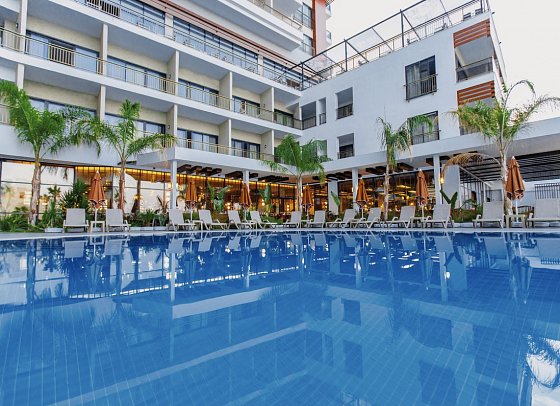 Alexia Resort & Spa