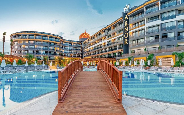 Arnor De Luxe Hotel & Spa
