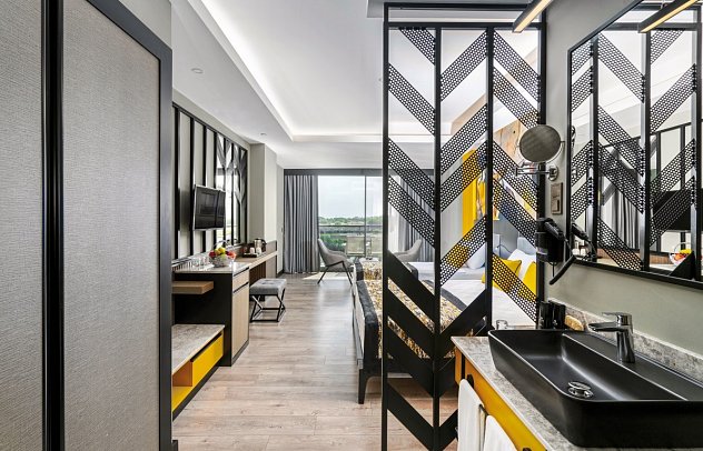 Arnor De Luxe Hotel & Spa - Wohnbeispiel Doppelseite Poolseite (Zimmercodierungen DB2 & DC2)