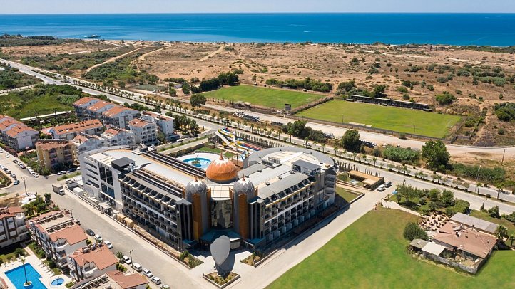 Arnor De Luxe Hotel & Spa