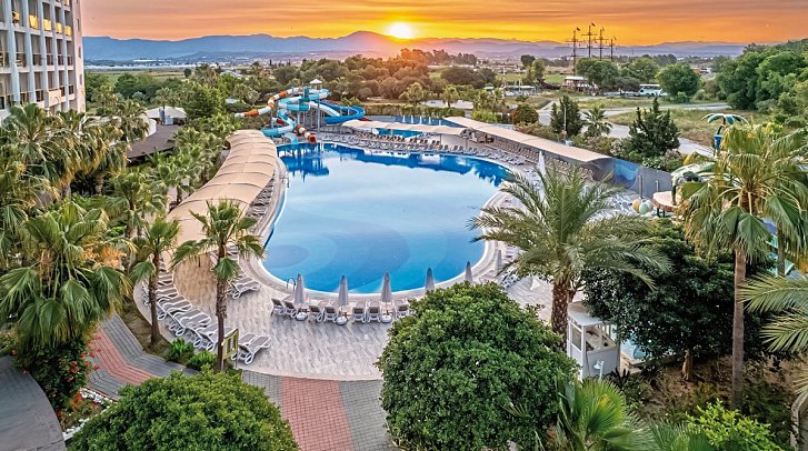 LRS Lake & River Side Hotel & Spa