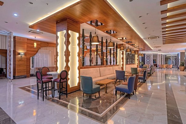 LRS Lake & River Side Hotel & Spa