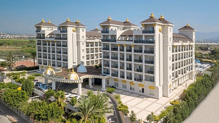 LRS Lake & River Side Hotel & Spa