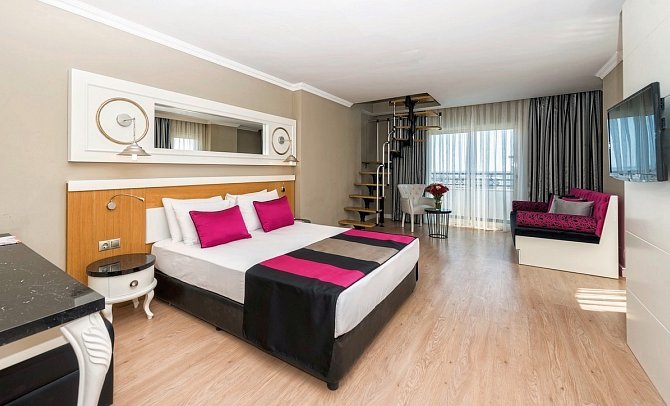 Serenis Hotel - Wohnbeispiel Maisonette (Zimmercodierungen MB2 & MB3)