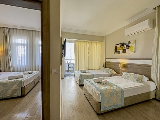 Merve Sun Hotel & Spa - Wohnbeispiel Familienzimmer (Zimmercodierung FB1)