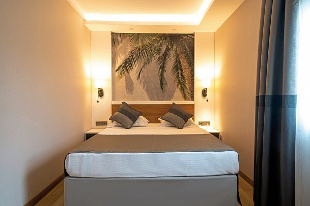 Alba Resort - Wohnbeispiel Familienzimmer Landblick (Zimmercodierung FBL)