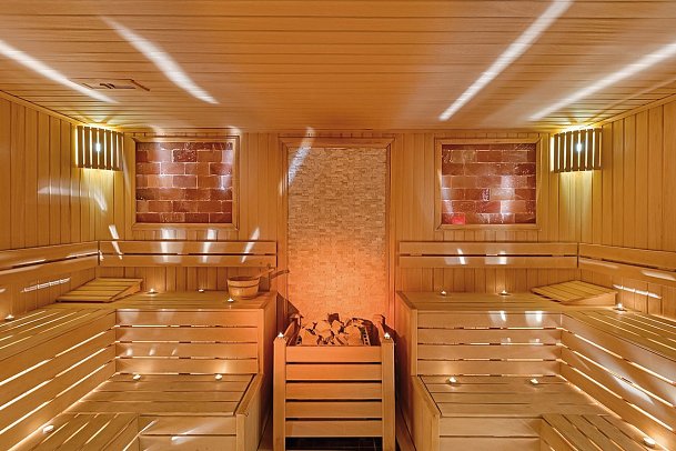 Glamour Resort & Spa