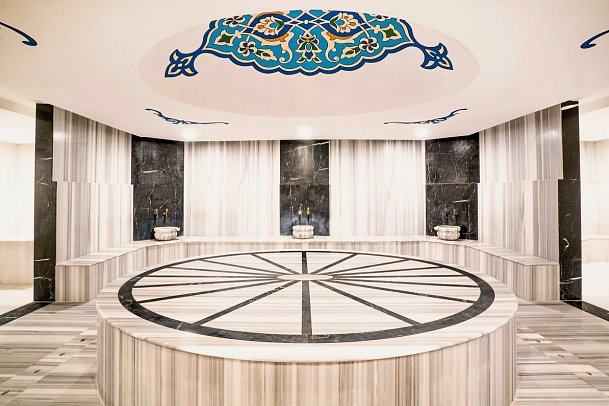 Glamour Resort & Spa