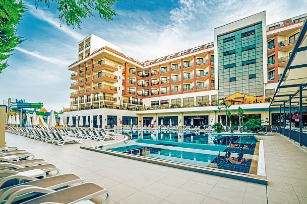 Glamour Resort & Spa