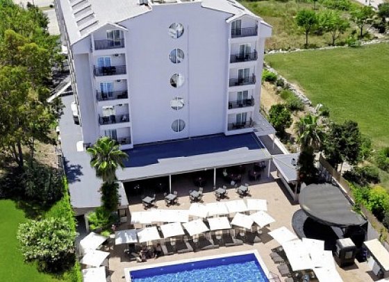 Q Ella Beach Hotel