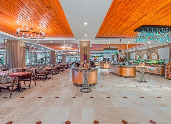 Q Ella Beach Hotel