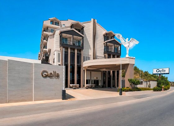 Q Ella Beach Hotel