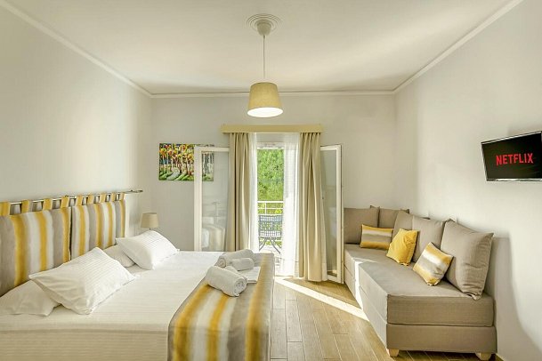 AYLA by Ekati Mare - Wohnbeispiel Classic Triple Room (Zimmercodierung TB1)