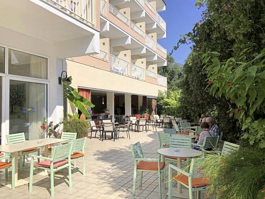 Ipsos Beach Hotel