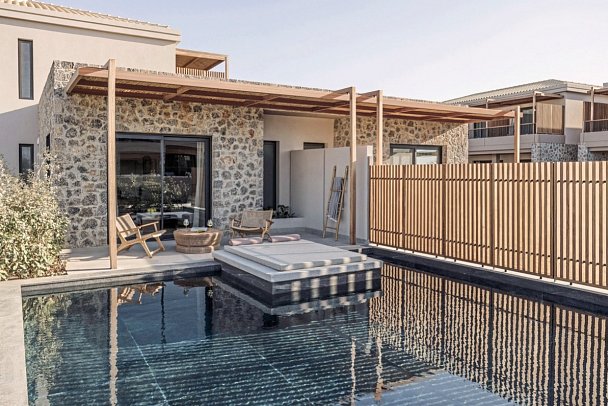 Unda - Wohnbeispiel Junior Suite Privatpool (Zimmercodierung J1R)