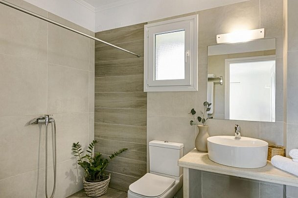 Century Resort Corfu - Badbeispiel Double Superior Side Sea View (Zimmercodierung DSN)