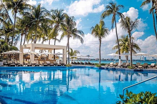 Dreams Sands Cancun Resort & Spa