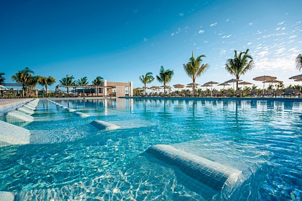 RIU Latino