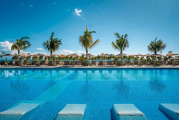RIU Latino