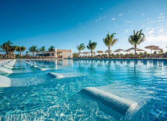 RIU Latino