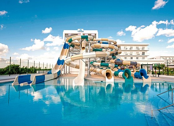 RIU Latino