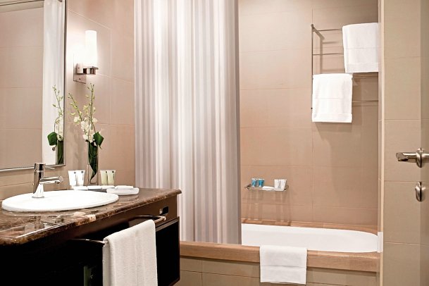 Radisson Blu Hotel Barsha Heights - Beispiel Bad