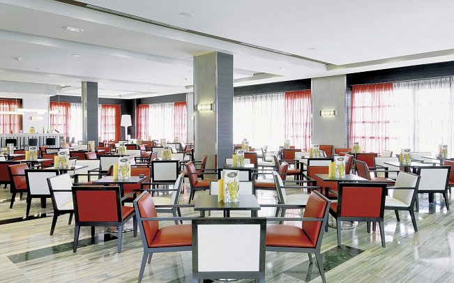 Elba Carlota Beach & Golf Resort