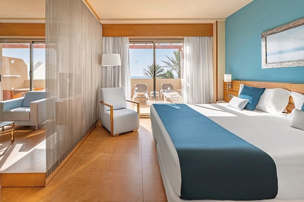 Elba Carlota Beach & Golf Resort - Wohnbeispiel Juniorsuite Meerblick (Zimmercodierung JBM)