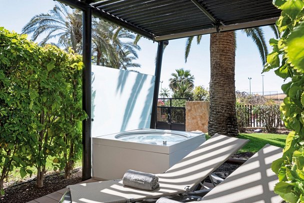 Barceló Fuerteventura Mar - Wohnbeispiel Doppelzimmer Deluxe mit Whirlpool (Zimmercodierung DD2)