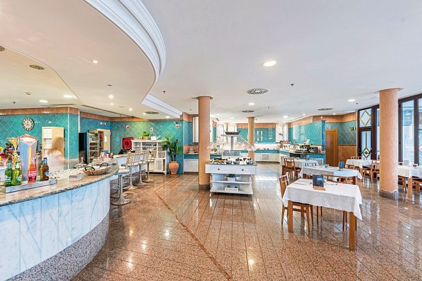 Esmeralda Maris by LIVVO